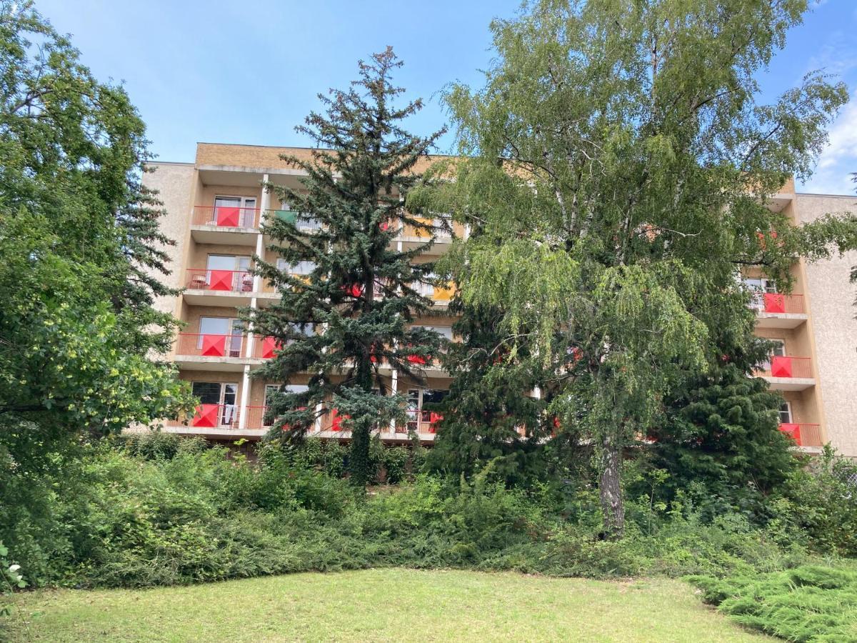 Manuela Ifjusagi Hotel Balatonfured Exterior photo